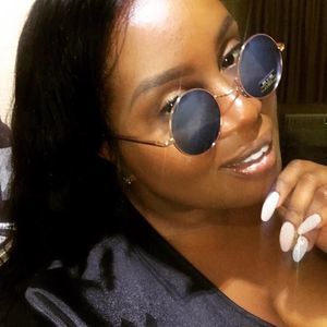 Meet your Posher, Violaine